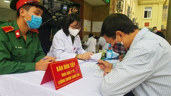 Việt Nam thêm 5 ca mắc COVID-19 mới, 35 người khỏi bệnh 
